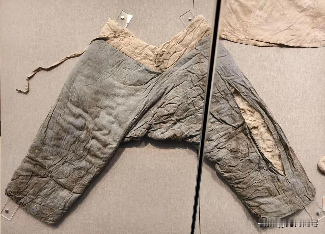 明朝时的棉裤啥样？恐怕一般人没有看过，毕竟这是400年前的衣服，能够保留到今天，