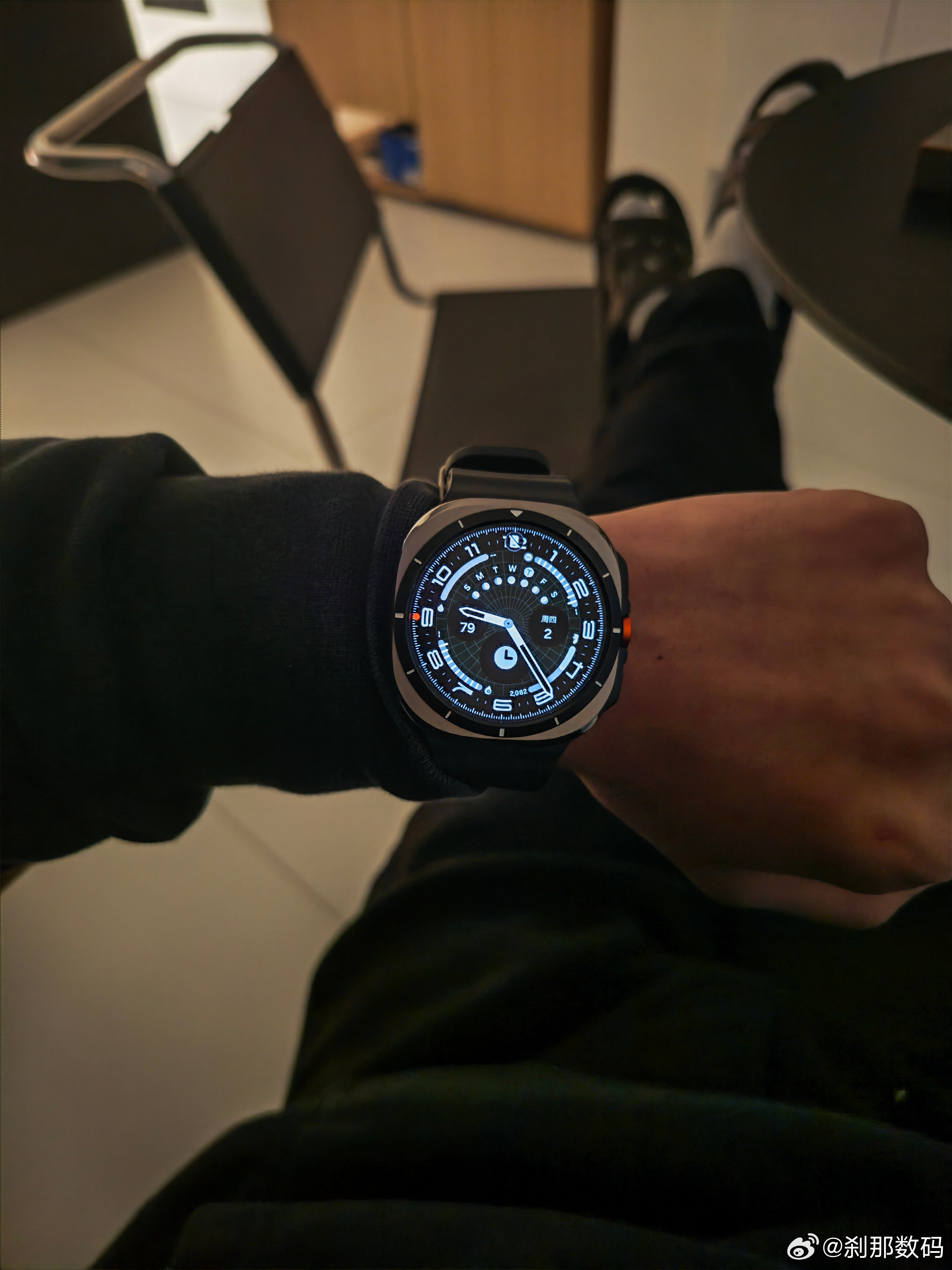 不追求新款的三星用户挺幸福的，等等总是能低价买到顶级系列，像现在WatchUl