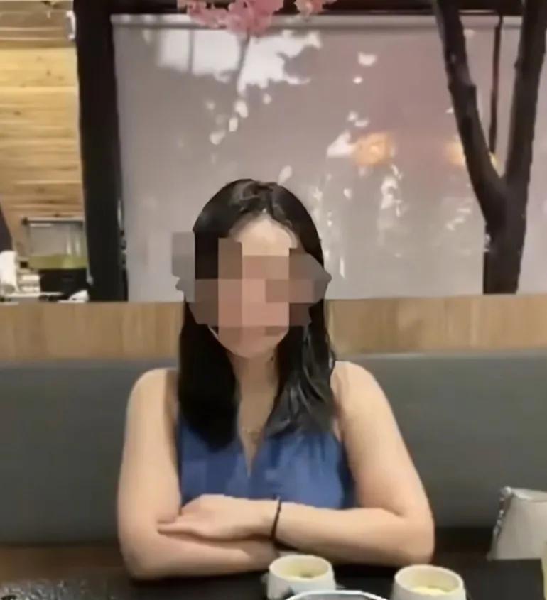 27岁女子三亚被蛇咬伤送医跟医生说了，被蛇咬伤医生不信，因耽误抢救不当女子身亡