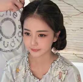 白鹿的胎毛刘海，真的是我的梦中情头，好漂亮