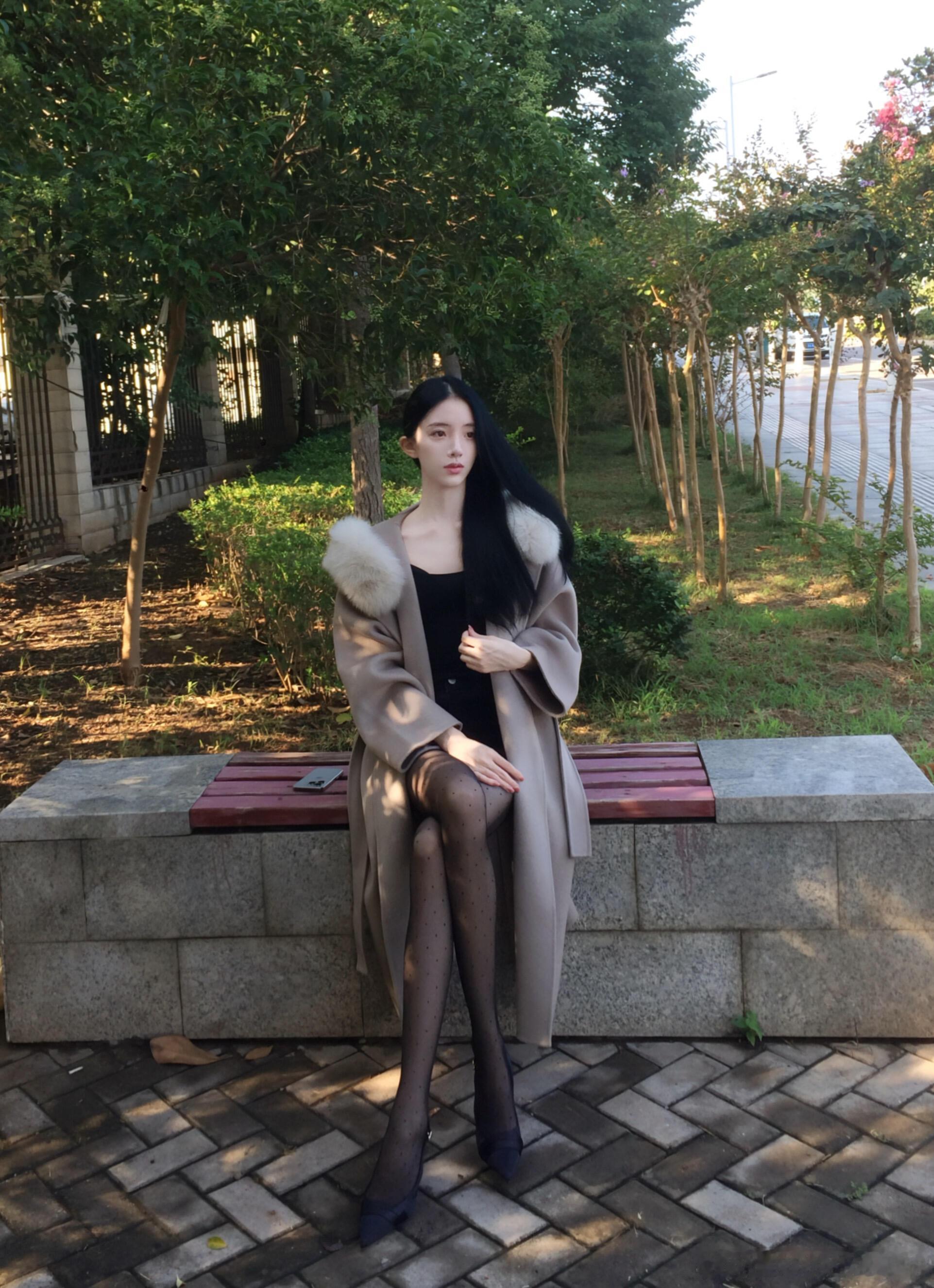 秋天来了，丝袜要穿黑色的了～​​​
