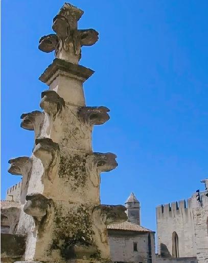 钱有灵，会选人。不要沾别人便宜不该拿的被手欠。出来混迟早要换的。不抱怨说负能量的