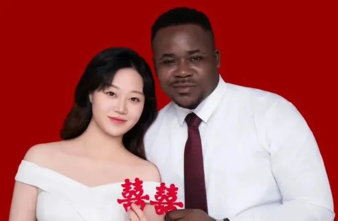为什么国内的小仙女嫁给黑人，既不要彩礼、不要房、不要车，也不要求长得高大帅，还会