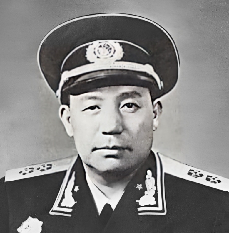 1952年的一天，毛主席突然向彭德怀问道：“彭总，请问哪支部队在打击美军方面表现
