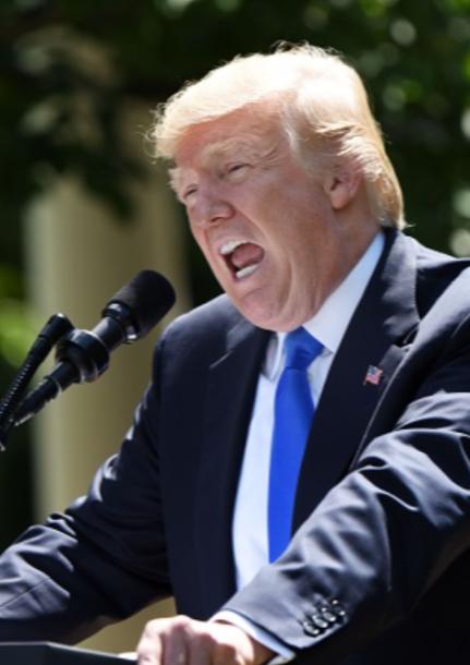 现在，世界人民应该感谢特朗普，不是说他多厉害、多伟大，而是他当了美国总统