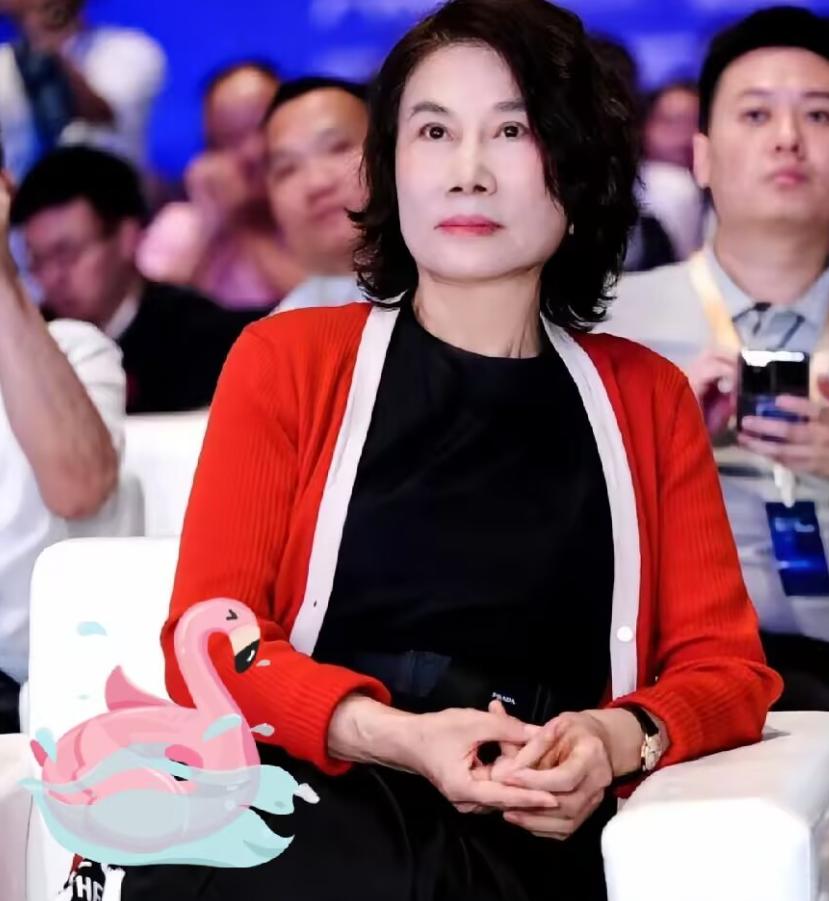 刚到家电卖场转了一圈，格力这次是真把同行得罪透了。那边19家企业刚在佛山抱团签