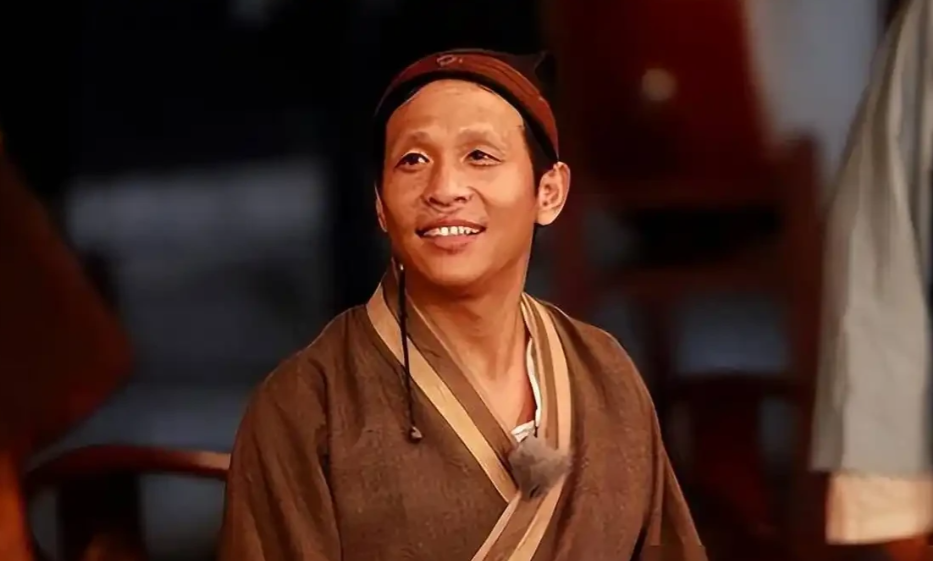 为啥那些“卖丑”的喜剧演员一个也没出来？1.以扮丑取悦观众的，走到极致也就是
