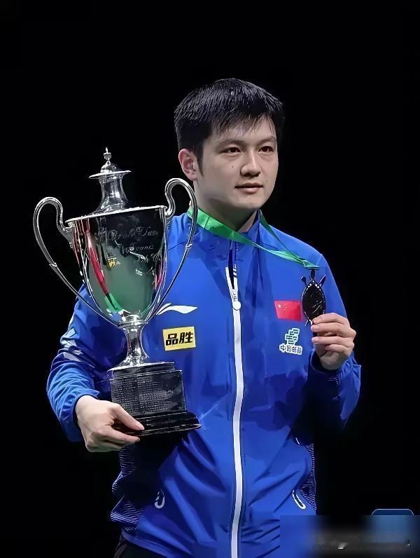 樊振东肯定会再打一届奥运会，从以下几点分析，首先年龄上，根据以往男乒主力马林王励