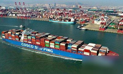 毛主席早说过：美国就是只纸老虎，一戳就穿。这回扣押中国货轮的同时，却选择放走了俄