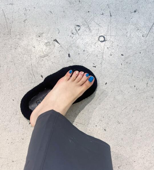 夏天就要露脚趾才好看～😘