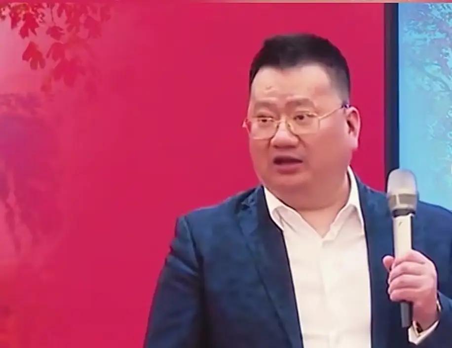 王冲：我预测的是1月20号前，有个叫特朗普的美国人将会物理消失，我又没有说是美国