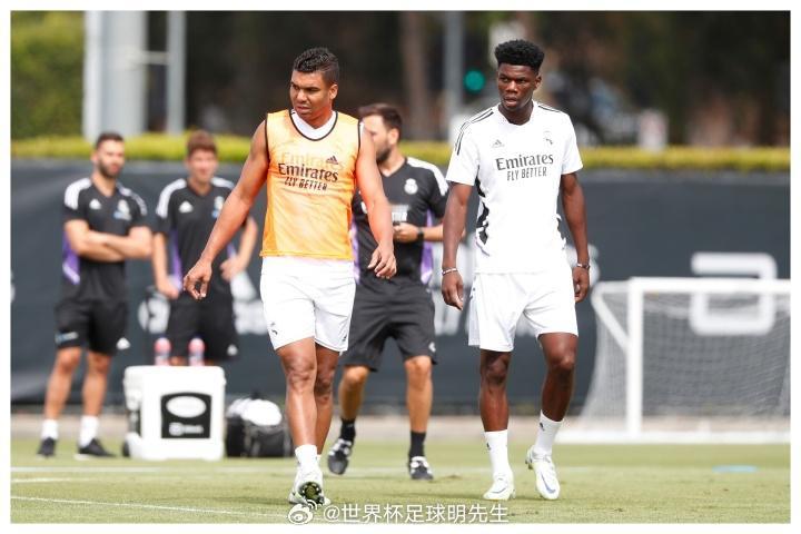 皇马“后腰流水线”名场面！卖胖虎、买琼阿梅尼，如今曼联又盯上接班人！2022