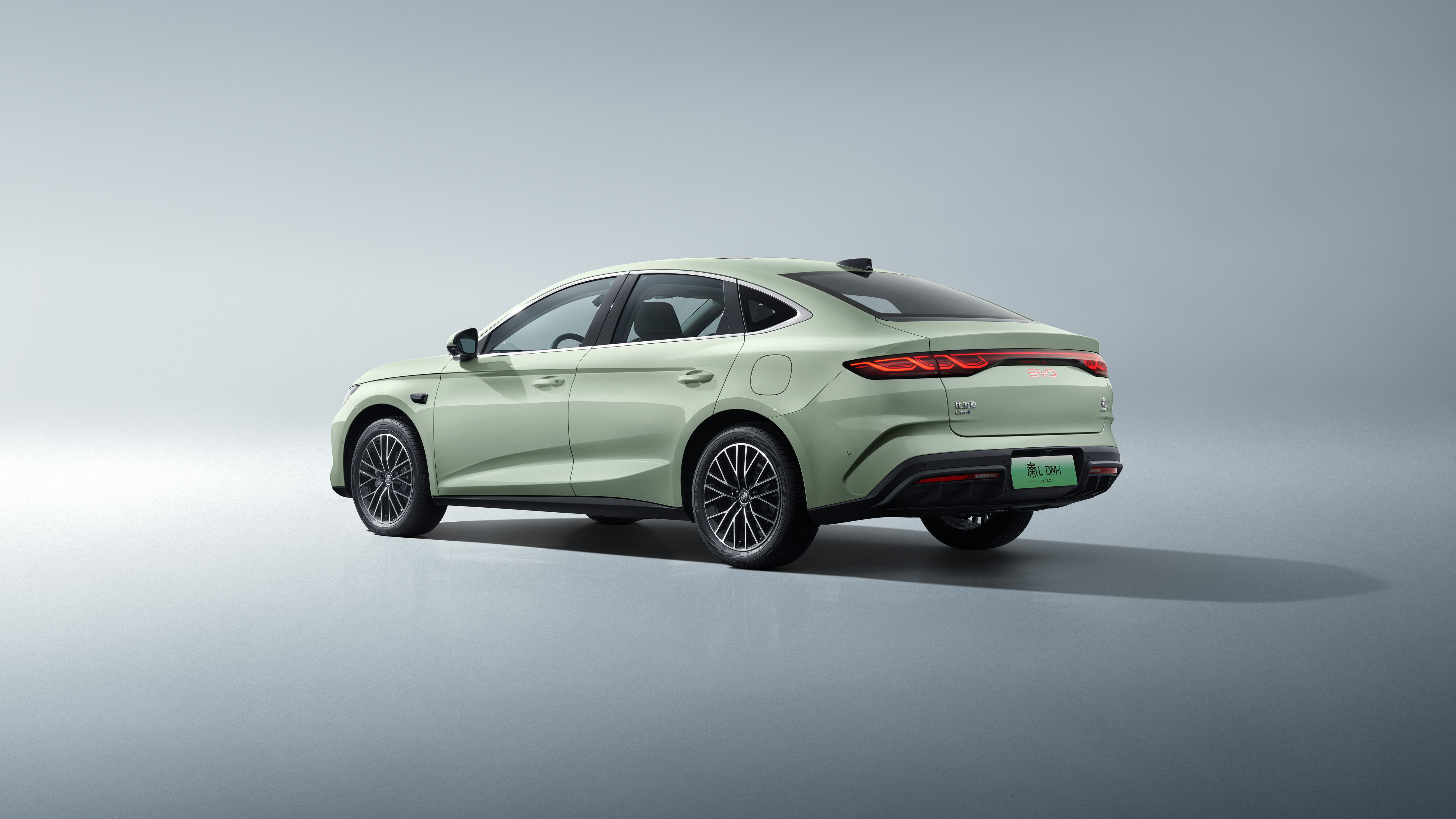 你想要的大电池DMi来了插混电力再加码！刚刚，比亚迪正式宣布，将为秦PLUSD