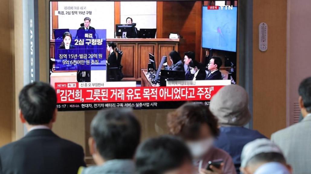 一桩离奇命案，瞬间搅动整个韩国政坛！5月6日凌晨，身为司法重地的首尔高