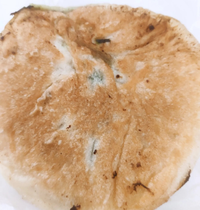 一个人的早饭，我每天都想吃馅饼，简单省事又好吃，可是650却不乐意了！每天