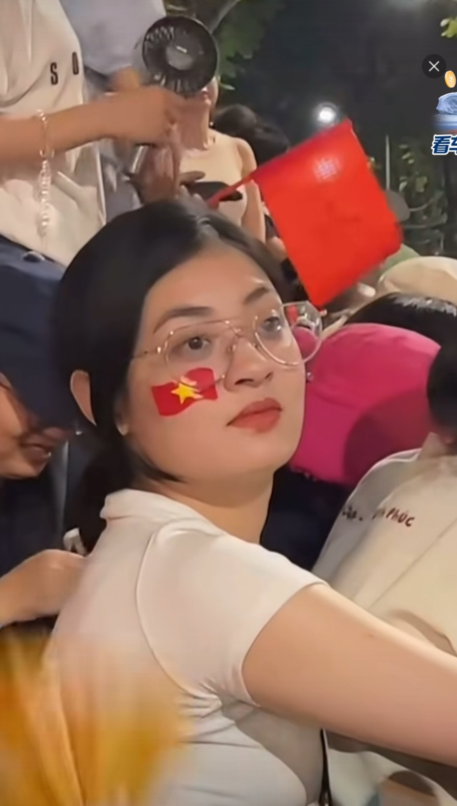 越南女生对中国战士的爱慕，并不是在这次的胡志明市阅兵才第一次表现出来，要不是两国关系有过波折，会有更