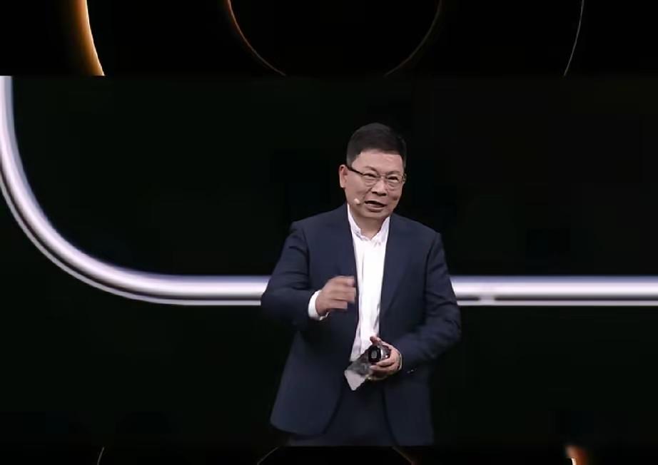 要骂就骂余承东去吧，就是这个人改变了很多事情。以前大家伙迷恋燃油车，是因为燃油