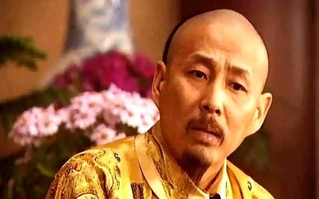 1701年，14岁的高氏被47岁康熙一连宠幸7天。这一晚，康熙又翻了她的绿头牌，