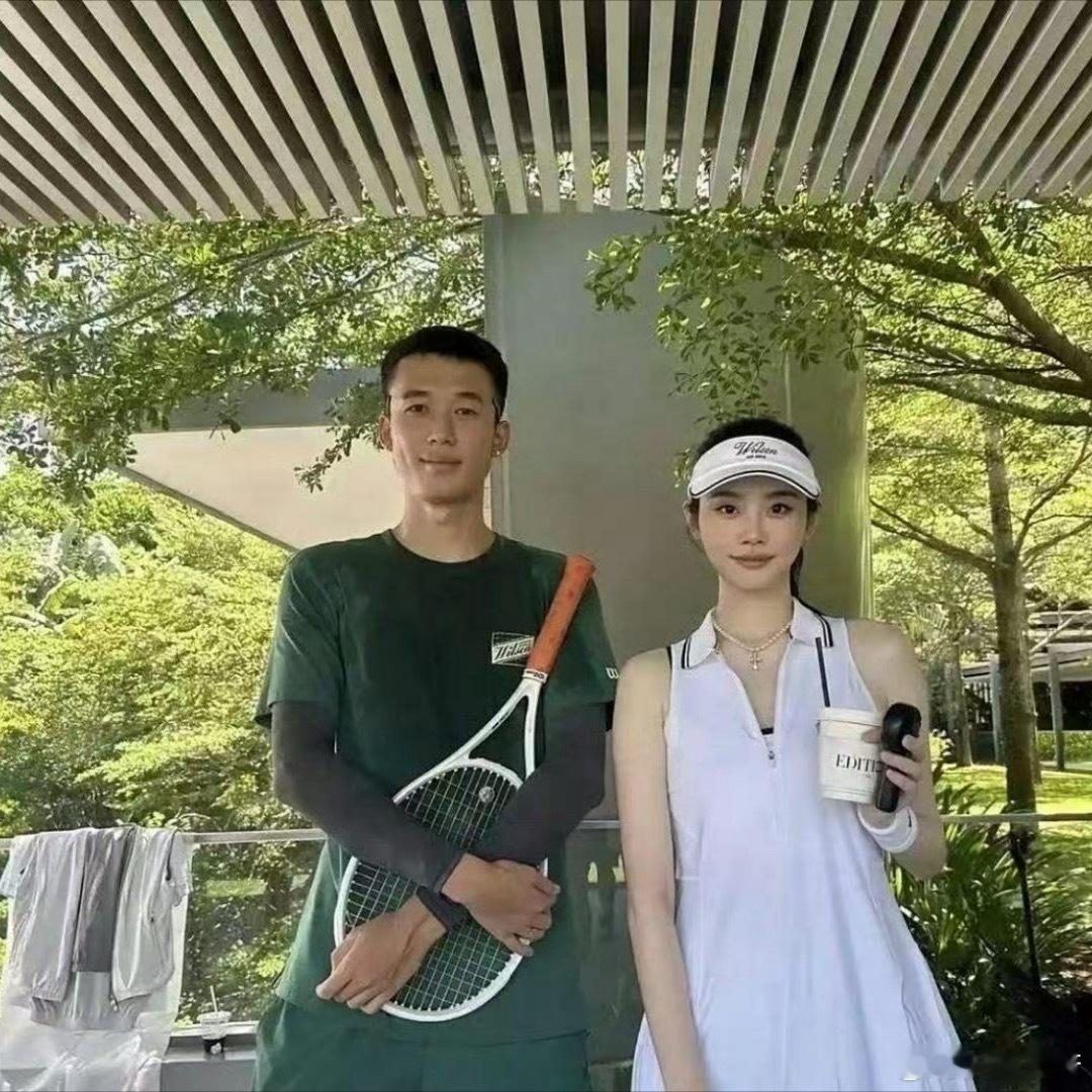 果然财气养人，奚梦瑶自从嫁入豪门越来越光彩夺目了