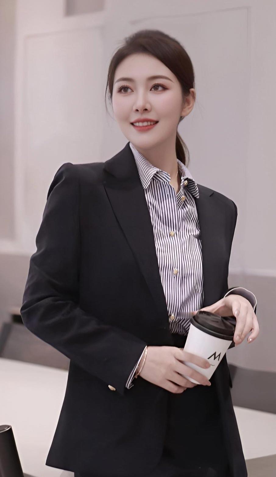 和合得来的人一起共事，工作也快乐！