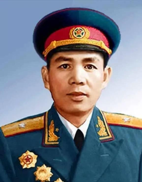 🌞1999年,丁盛将军逝世,上级规定不准称呼他为“同志”“老红军”“老八路