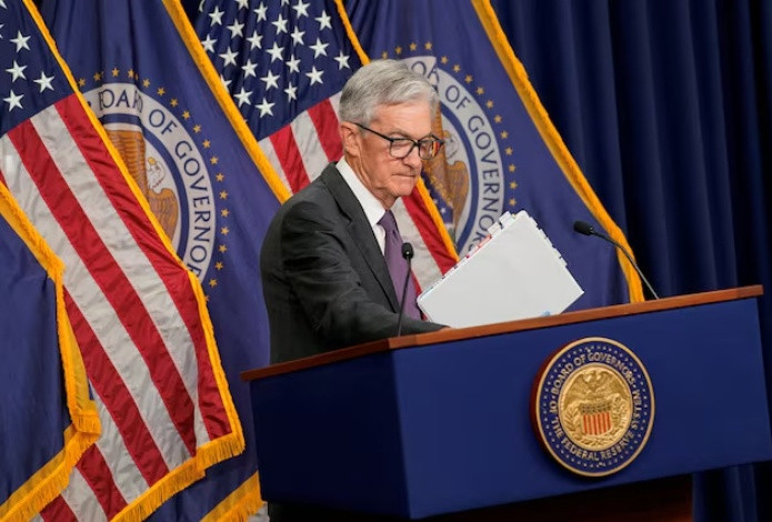 白宫：特朗普政府正研究是否可以解雇鲍威尔据路透社报道，白宫国家经济委员会主任凯文