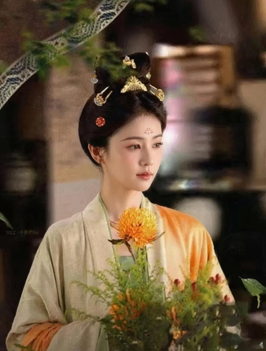 白鹿发了10万红包白鹿发10万红包《莫离》开播的红包补上了，白鹿发了10万！然