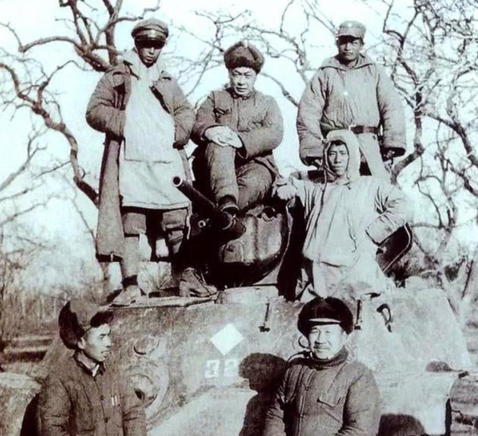 1947年，鲁南战役打响，华中野战军第1师久攻枣庄不克。前线的副师长陶勇来电，表