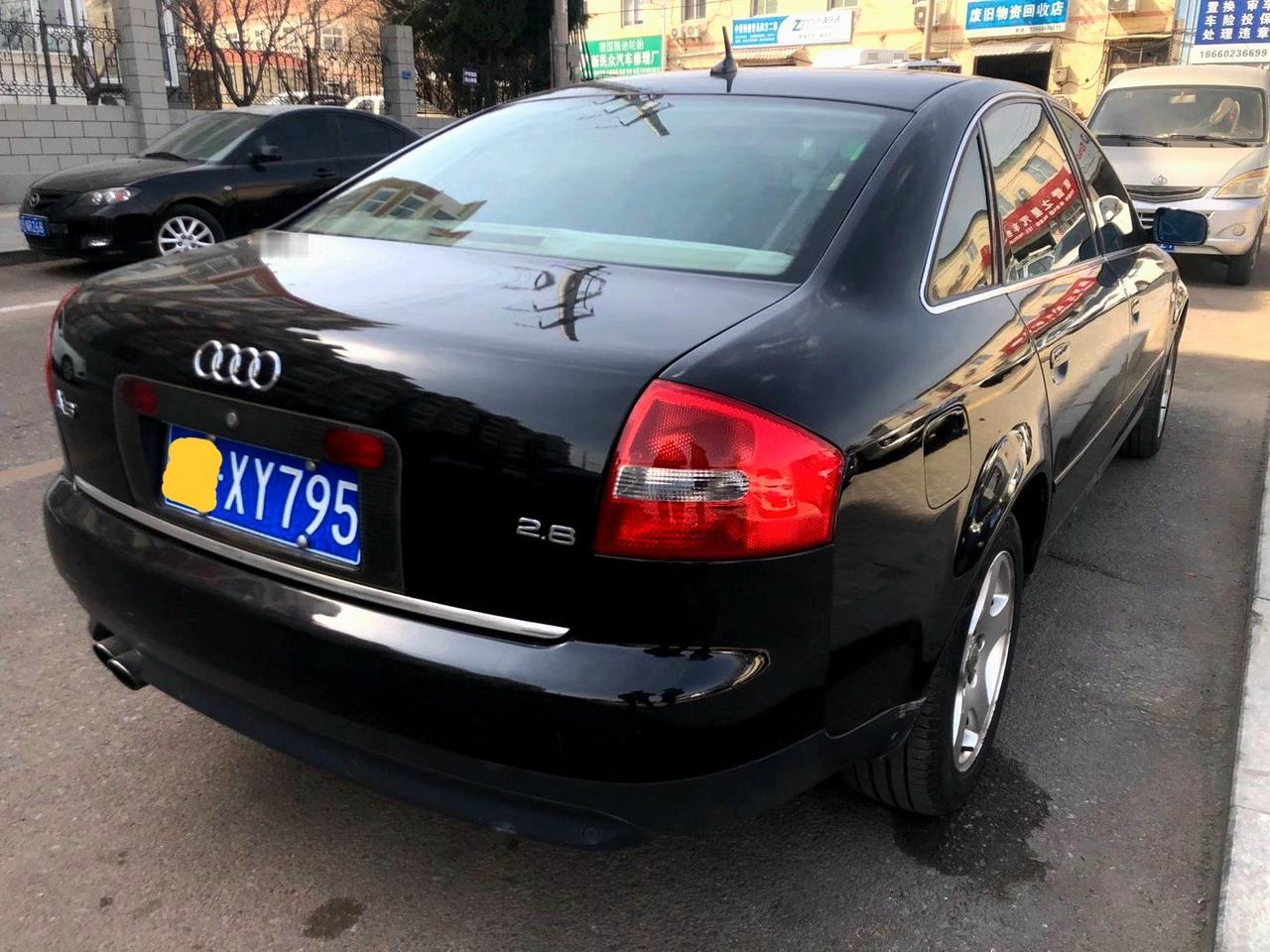 这台车是04年上牌，03年出厂。可以说是国内继奥迪100以后首批奥迪a6。奥迪a