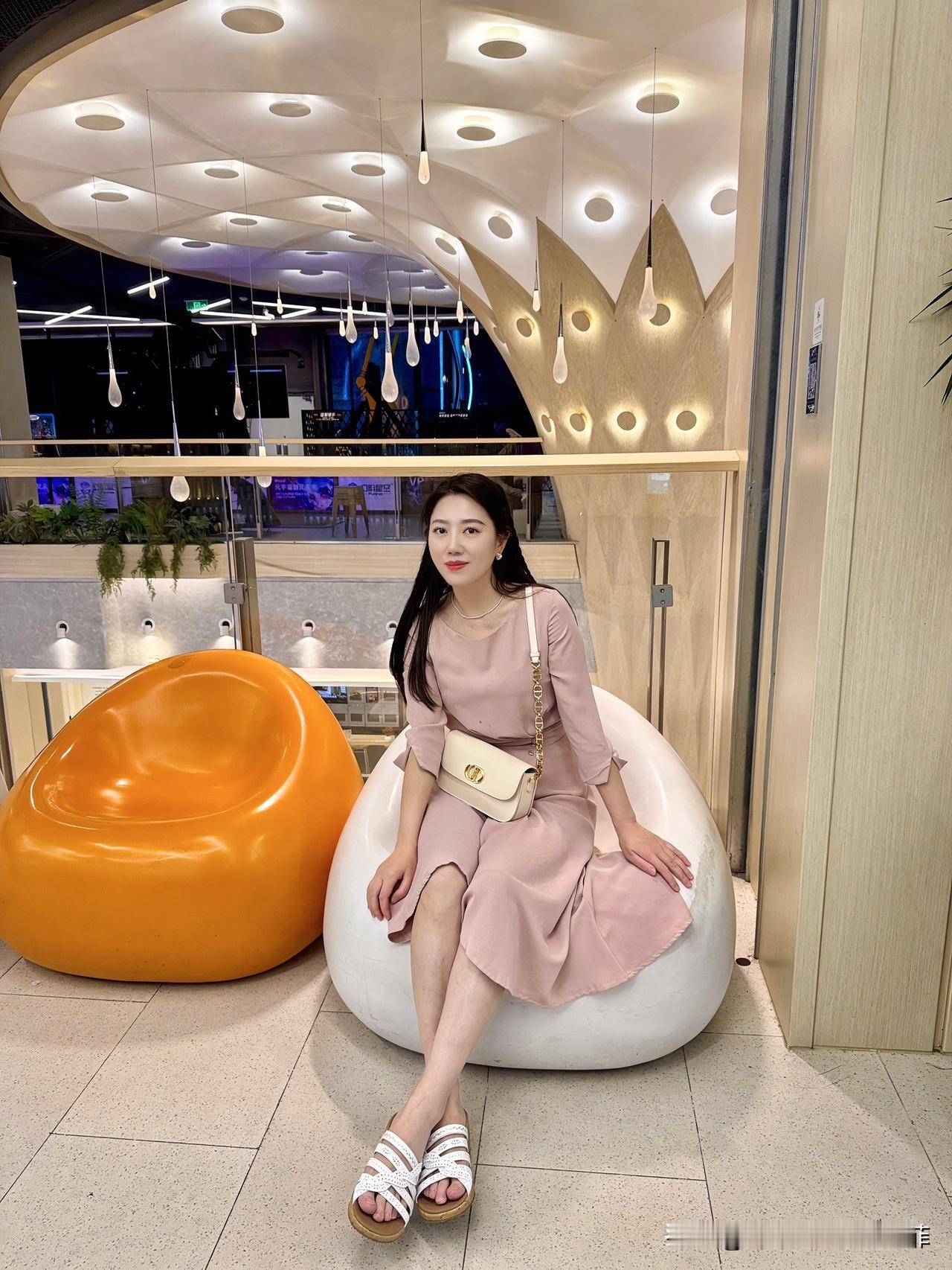 两口子，但凡还有力气吵架的，那绝对心里是有对方的。如果哪天连架都不吵了，说明