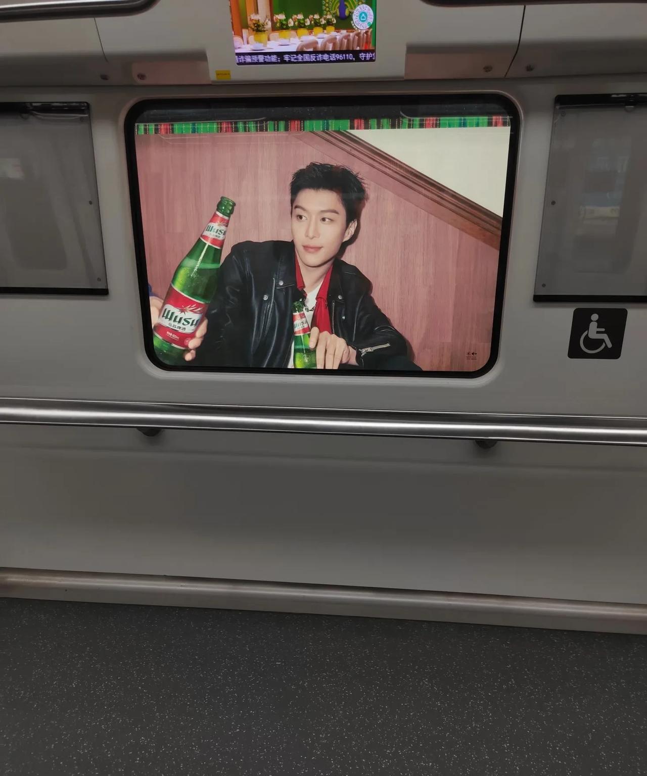 这图片画像感不感觉是来自八十年代的感觉！来大口喝酒！大口吃肉！乐了个逍遥自在！无