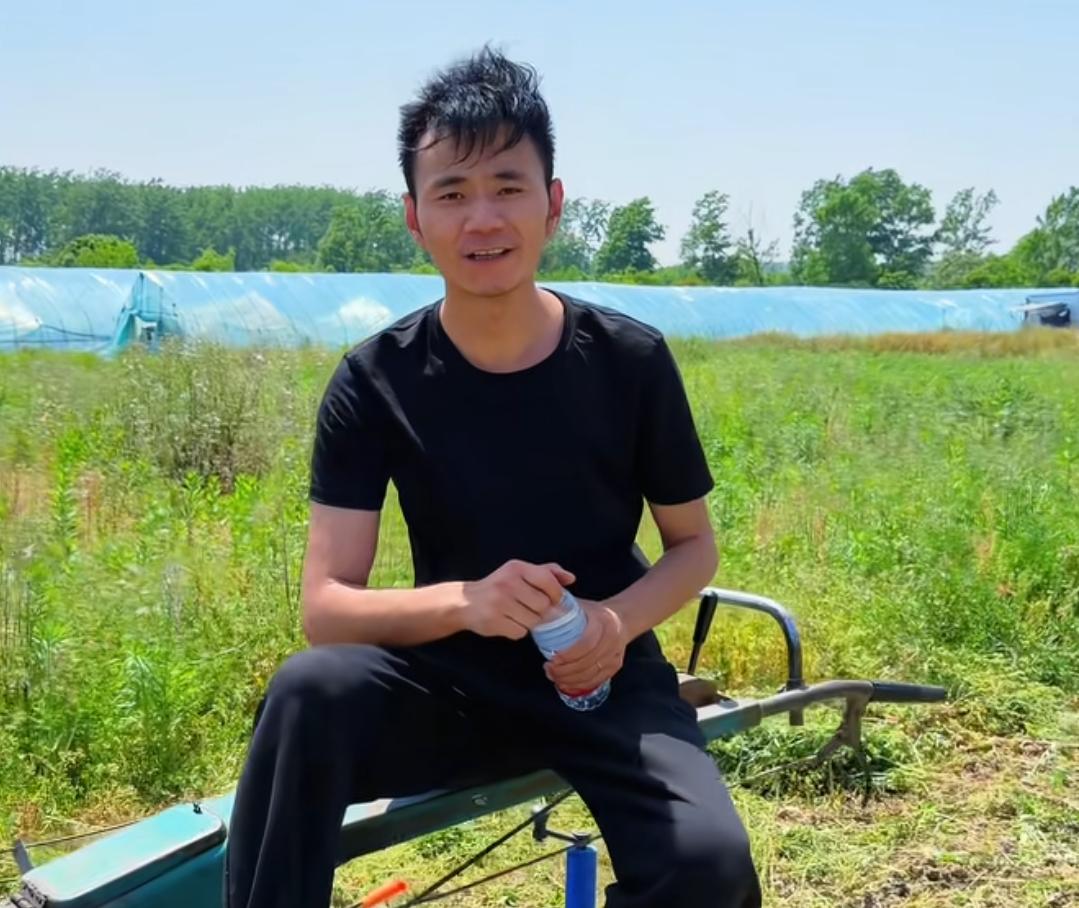 林丽隔空喊话厉怀远：不爱了可以直说，没必要用背叛恶心人，网友议论纷纷。林丽