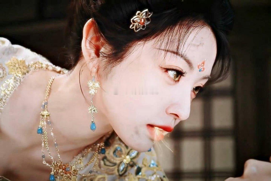田曦薇武祯你的兵来了“我猫公的人你也敢动”武祯这话一出口，直接想举旗喊“猫猫