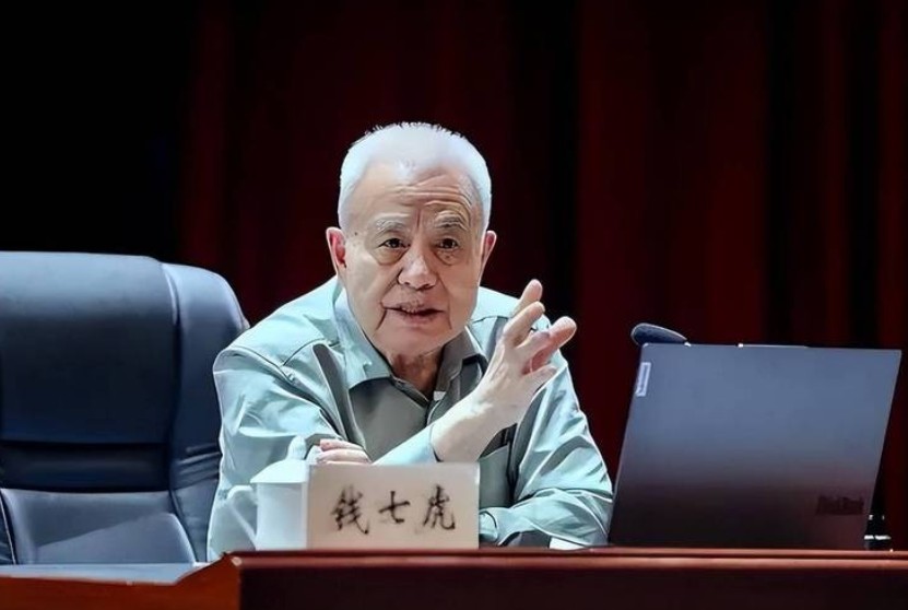 中国核盾牌震撼世界！院士揭秘：50亿人末日危机下，我们如何筑起‘地下长城’与‘天穹之盾’？