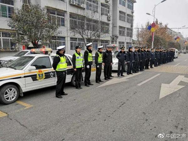 加强联合执法：建立交通、公安、交警、文旅等五方联动整治机制，定期开展联合整治行动