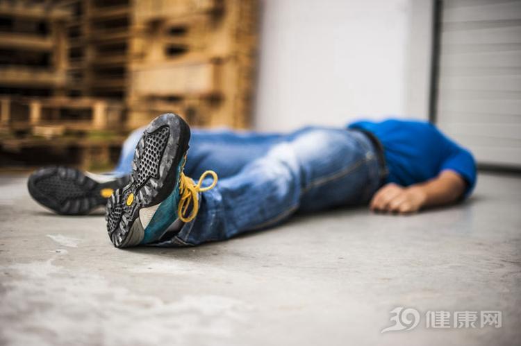 一个症状是猝死最明显的前兆! 每个人都要知道