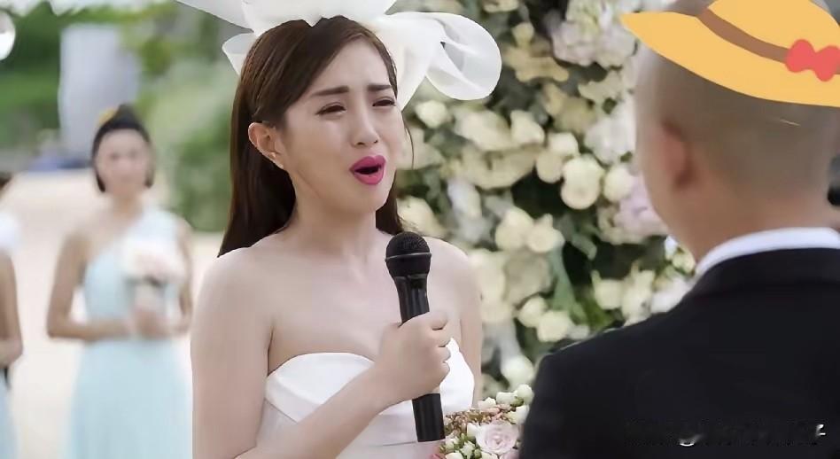 包贝尔还没回应，一些网友劝包文婧赶紧离婚！狗仔上午晒视频爆料，现在已经下午了，