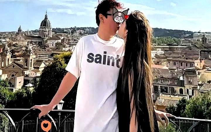 懒懒跟王思聪谈了14个月，打破了他半年换女友的老规矩。之前两人还一起环球旅行，王