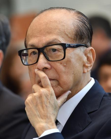 李氏家族的衰落，已然拉开了序幕！根据大公报报道，李嘉诚在北京的一个项目，挂牌54