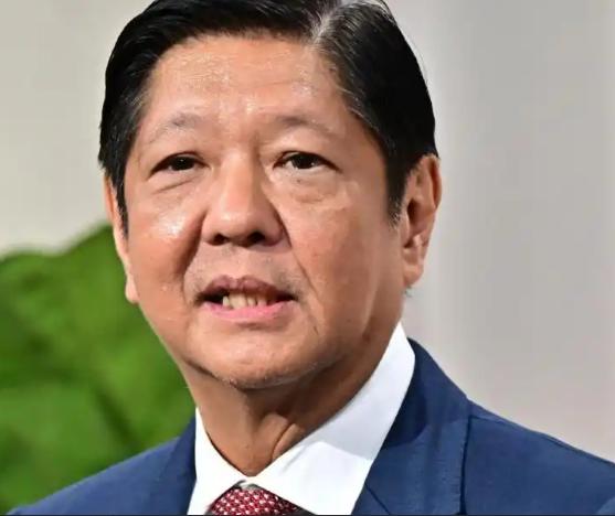 马科斯最近接受采访放话：中菲关系“肯定会重置，而且正在发生”。听起来像是要握