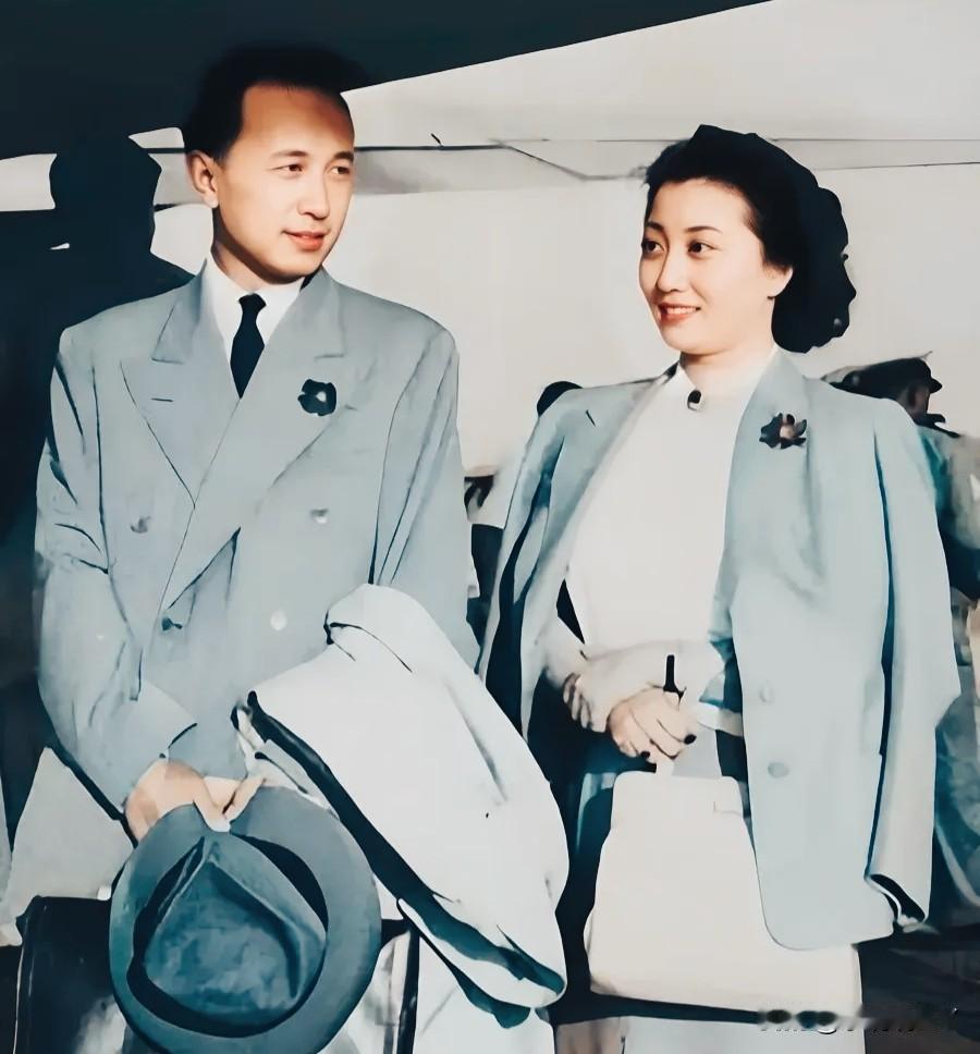 一九四七年，钱学森和夫人蒋英度蜜月时的珍贵合影，郎才女貌，神仙眷侣！