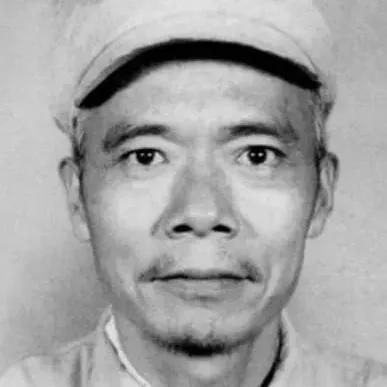 涂作潮手里的牌差点没捏住。他心里咯噔一下，但脸上还得装得跟没事人似的，笑着说：“