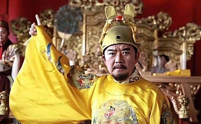 1390年，朱元璋下令抄陈德的家，8岁的陈子善怒斥道：“我祖父为你挡了9箭，我父