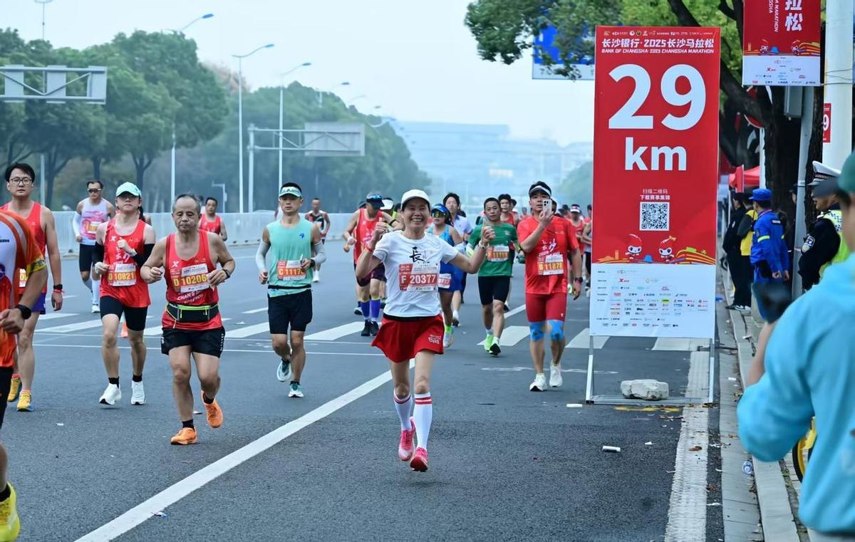 跑得少,活得久。不是跑得越狠越健康,是跑得刚刚好才真香。每周40公里,够了。