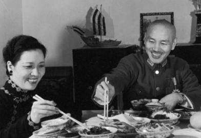 1938年，蒋介石下令彻查空军8000万法币亏空案，一查吓一跳：账面上写着上千架
