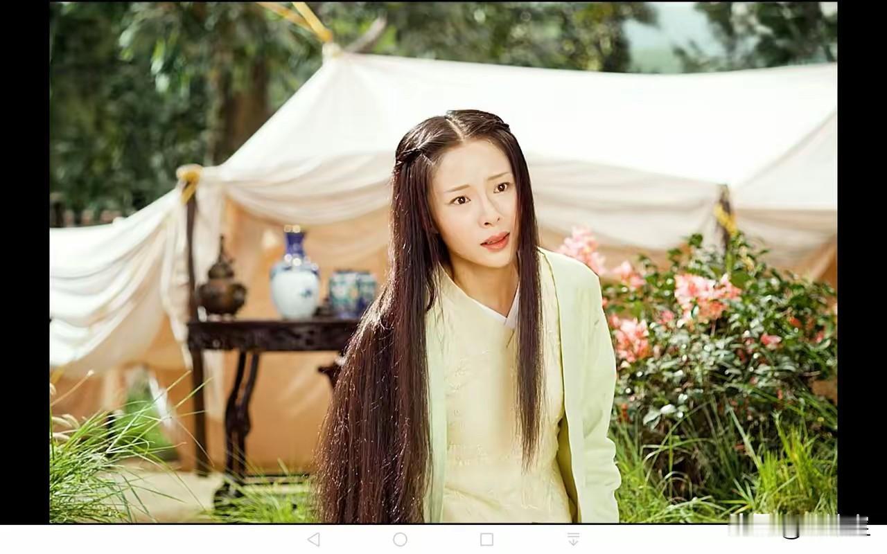 “别人是被曝光，不得已出来声明，她是主动爆料，潜台词是我单身可以来追了[捂脸哭]”