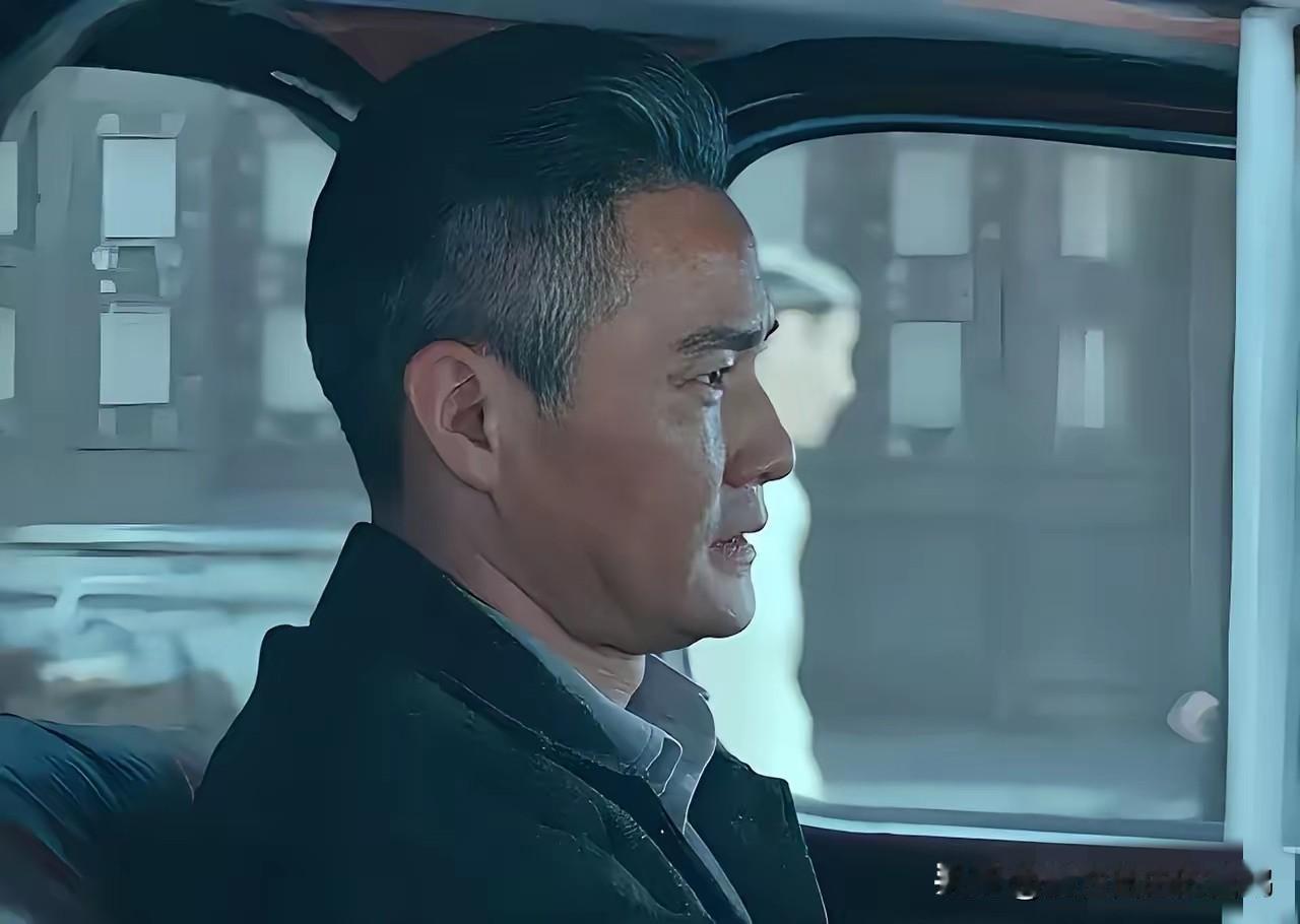大结局最让人心痛的，不是为了完成使命，牺牲自己的生命，而是为了保护一份情报，冒