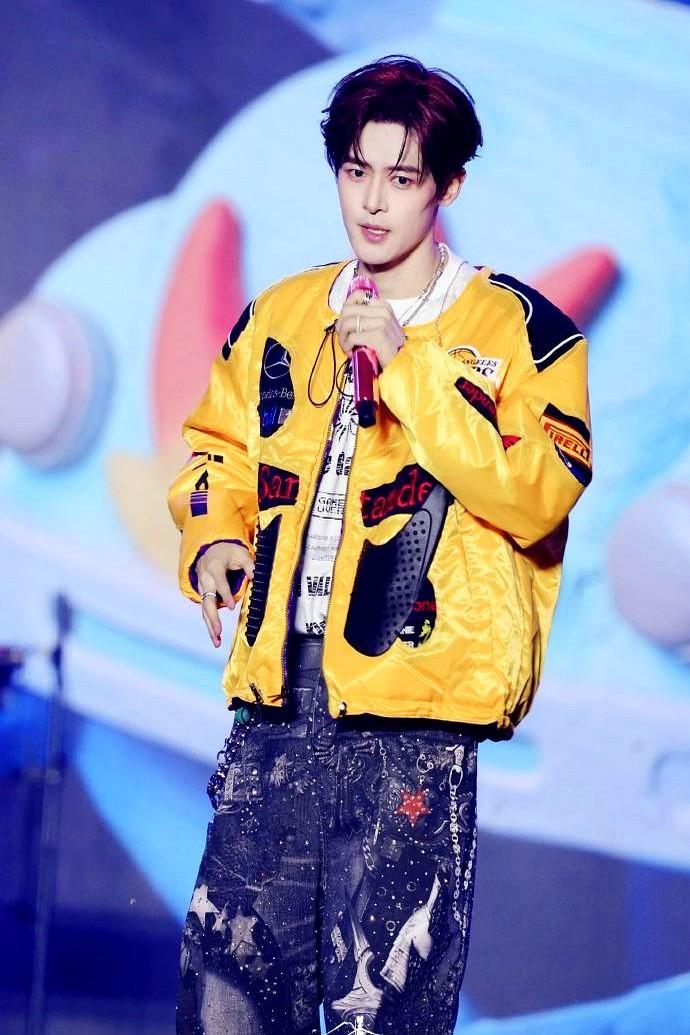 “反派专业户”四个字，最近被付辛博亲手撕掉一半。定妆照一出，《山河枕》书粉先