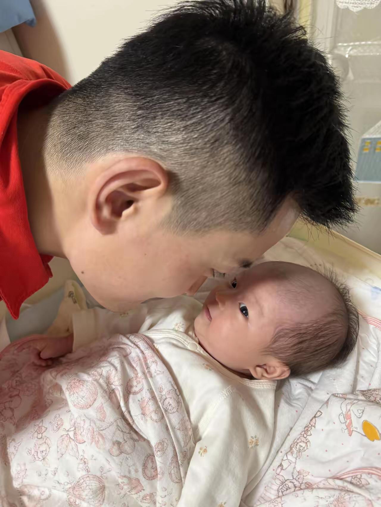 生了两个女儿，老公非要拼儿子，不甘心的我在35岁拼三胎没瞎调理，直接试管，从怀到