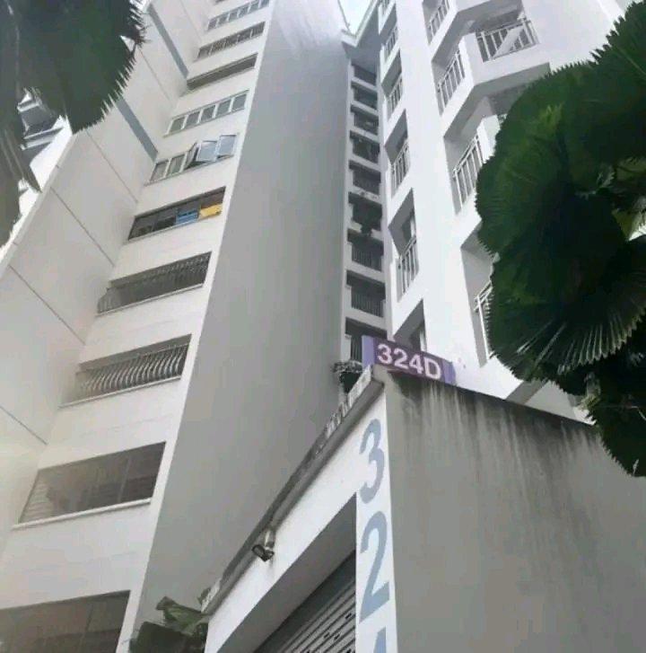 新加坡这起双尸案太让人唏嘘了。七十多岁的父亲在卧室化为白骨，47岁的剑桥博士女儿